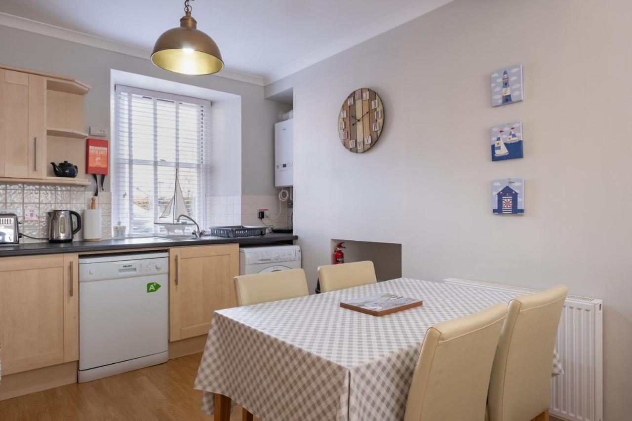 Stonehaven Ground Floor Home With A Spectacular Harbour View. Eksteriør bilde